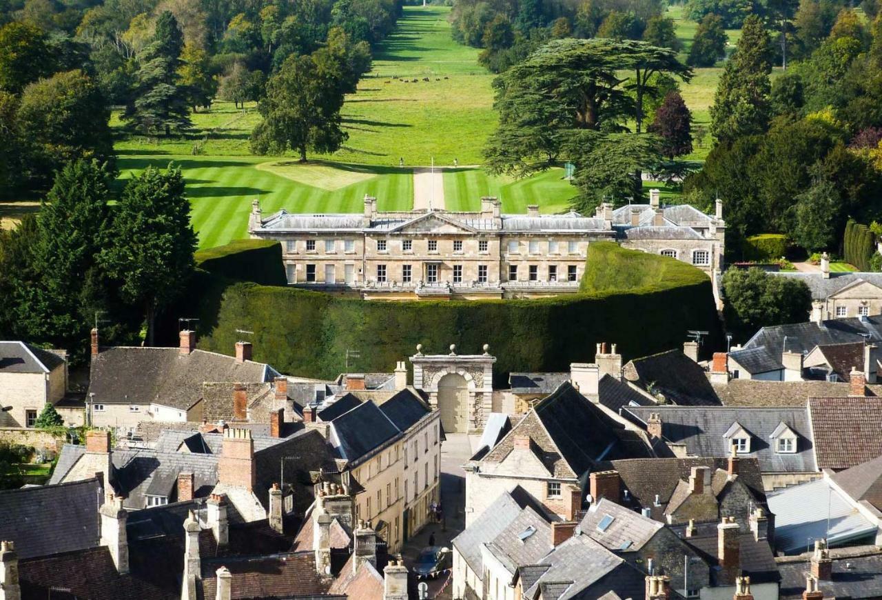Cotswold Place Cirencester Exterior photo